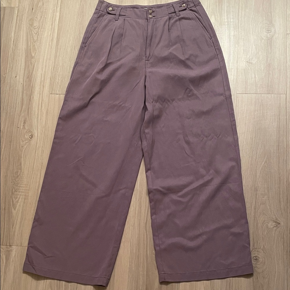 Madewell Women's Wide-Leg Pleated Pants - Picture 2 of 5